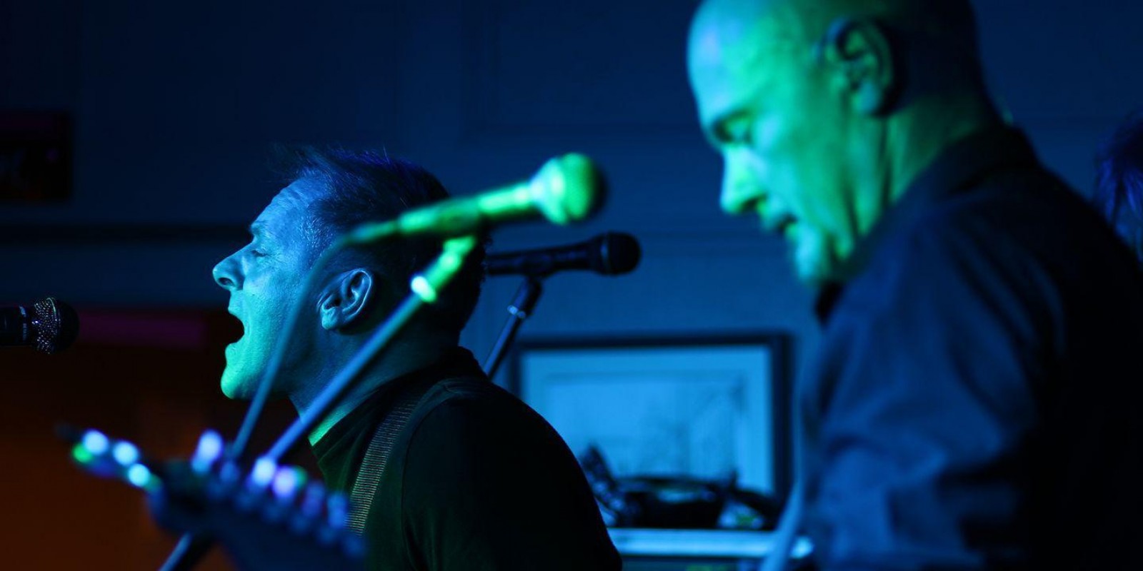 Band2